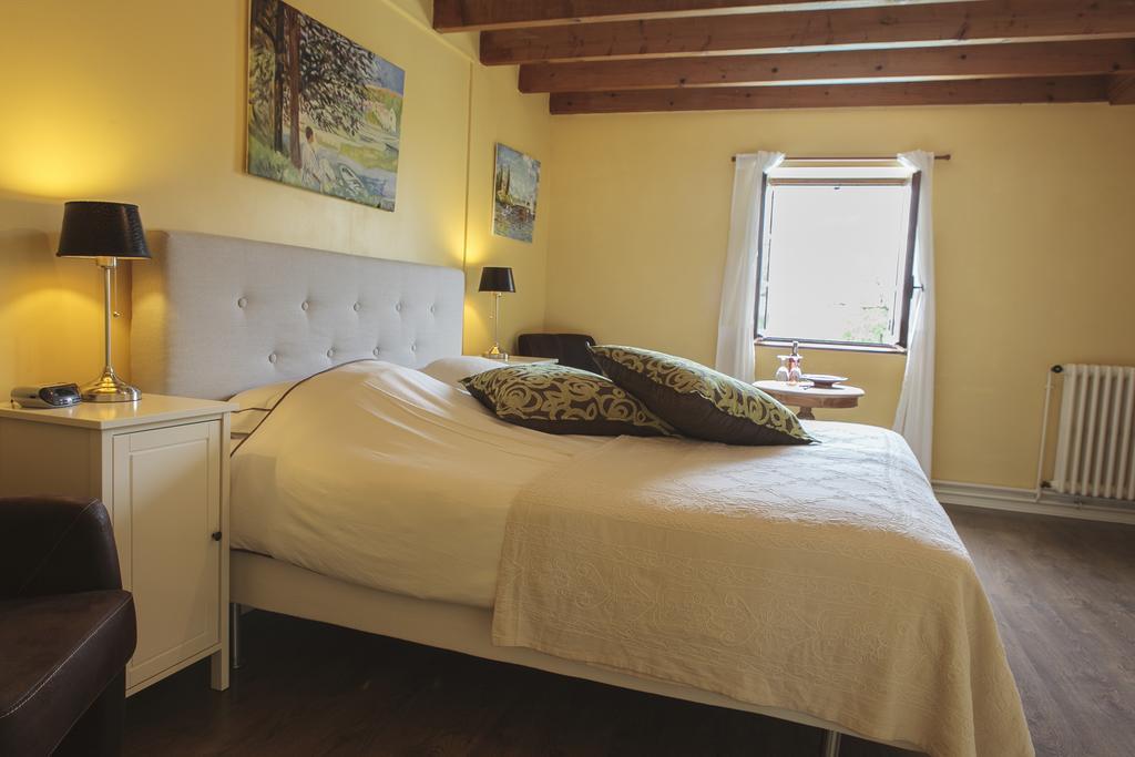 Luxury B&B Maison à votre Santé, in Bordeaux wine region Savignac-de-Duras Quarto foto